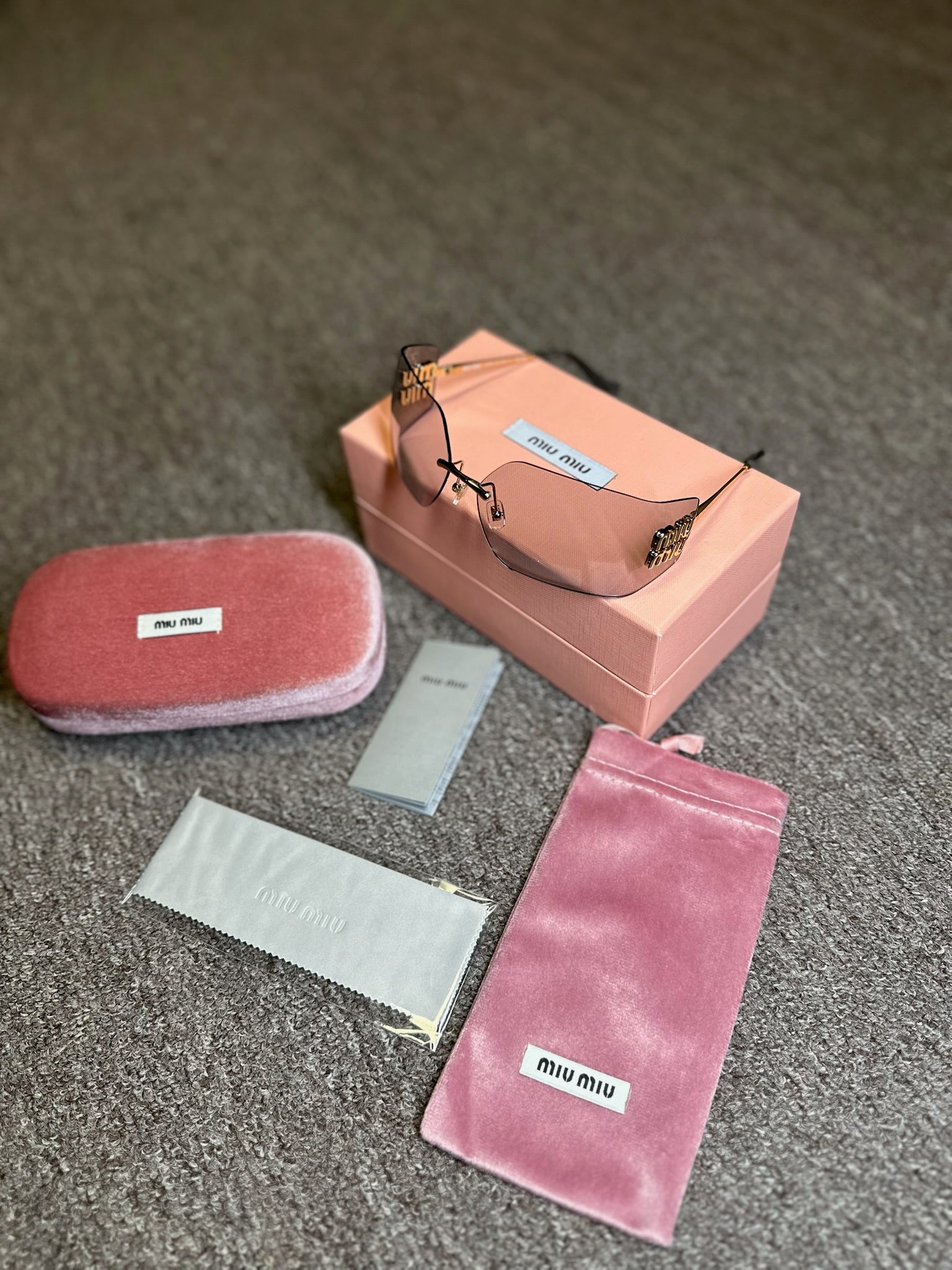 Óculos de sol Miu Miu