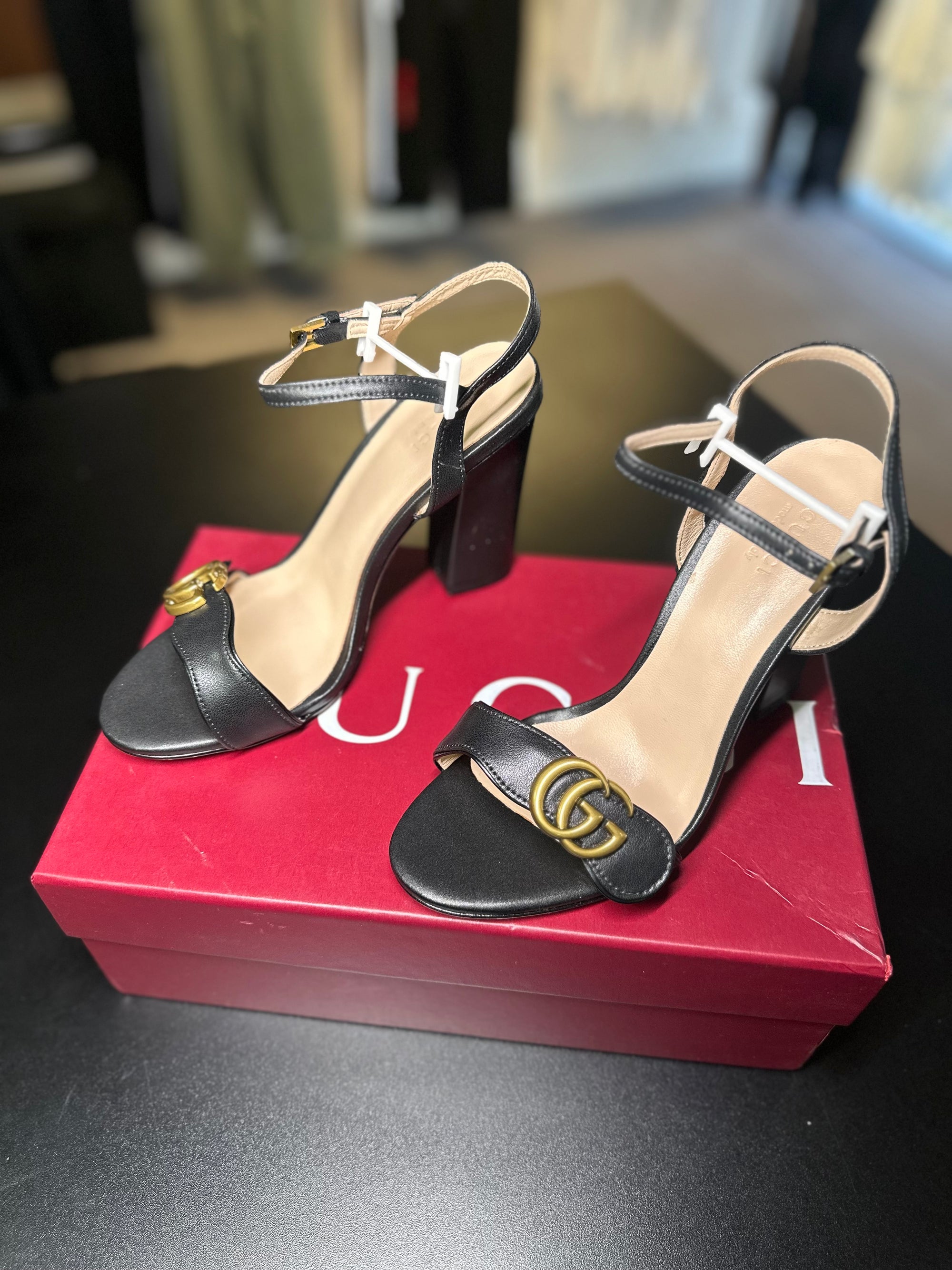 Salto Sandália Gucci GG Marmont