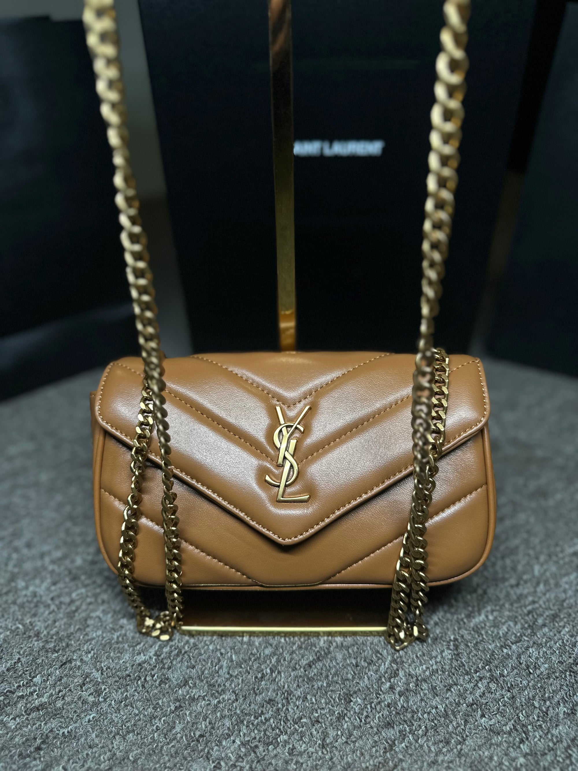 Bolsa YSL Loulou pequena