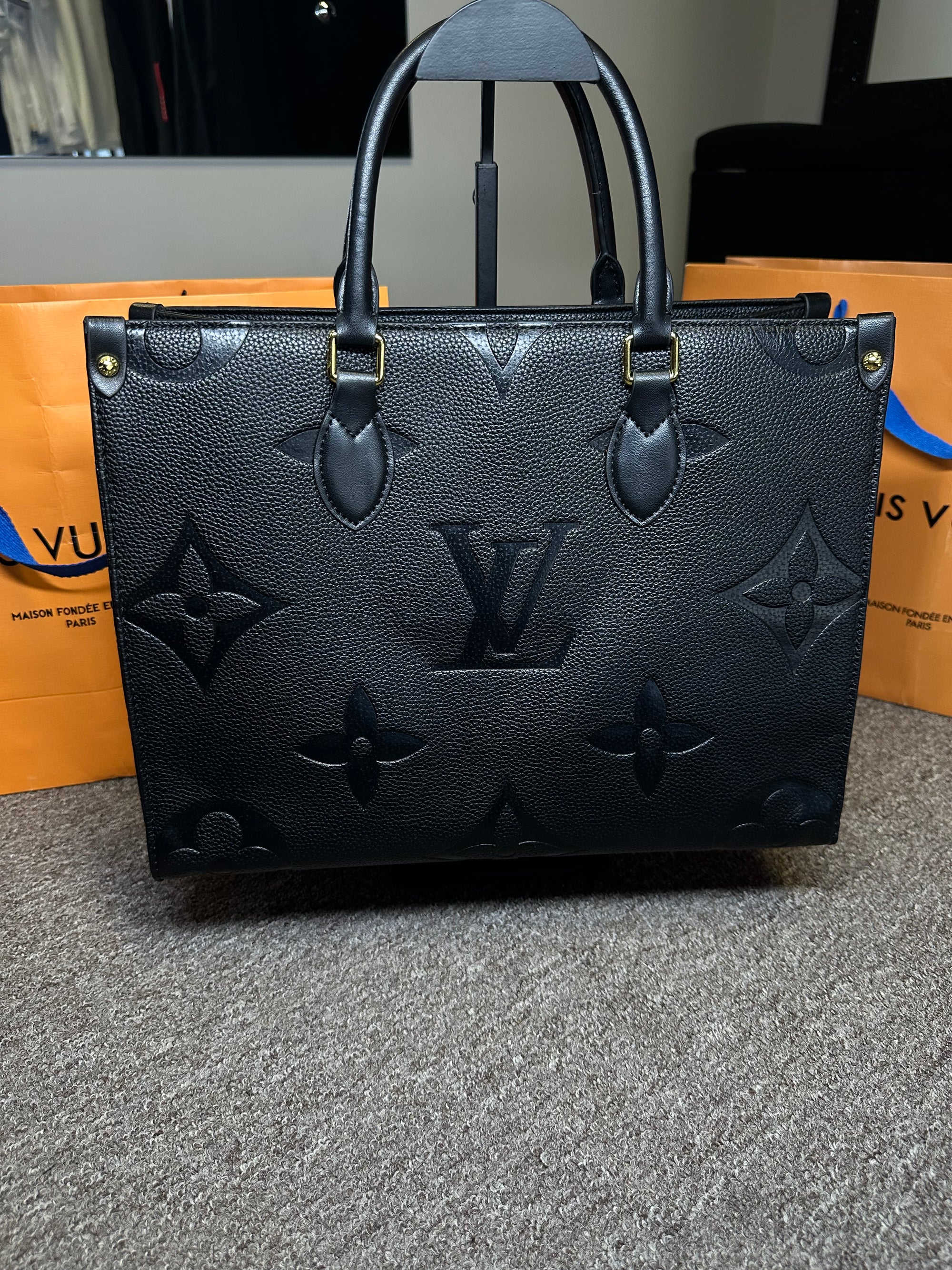 Bolsa LV On the Go Monograma Preta