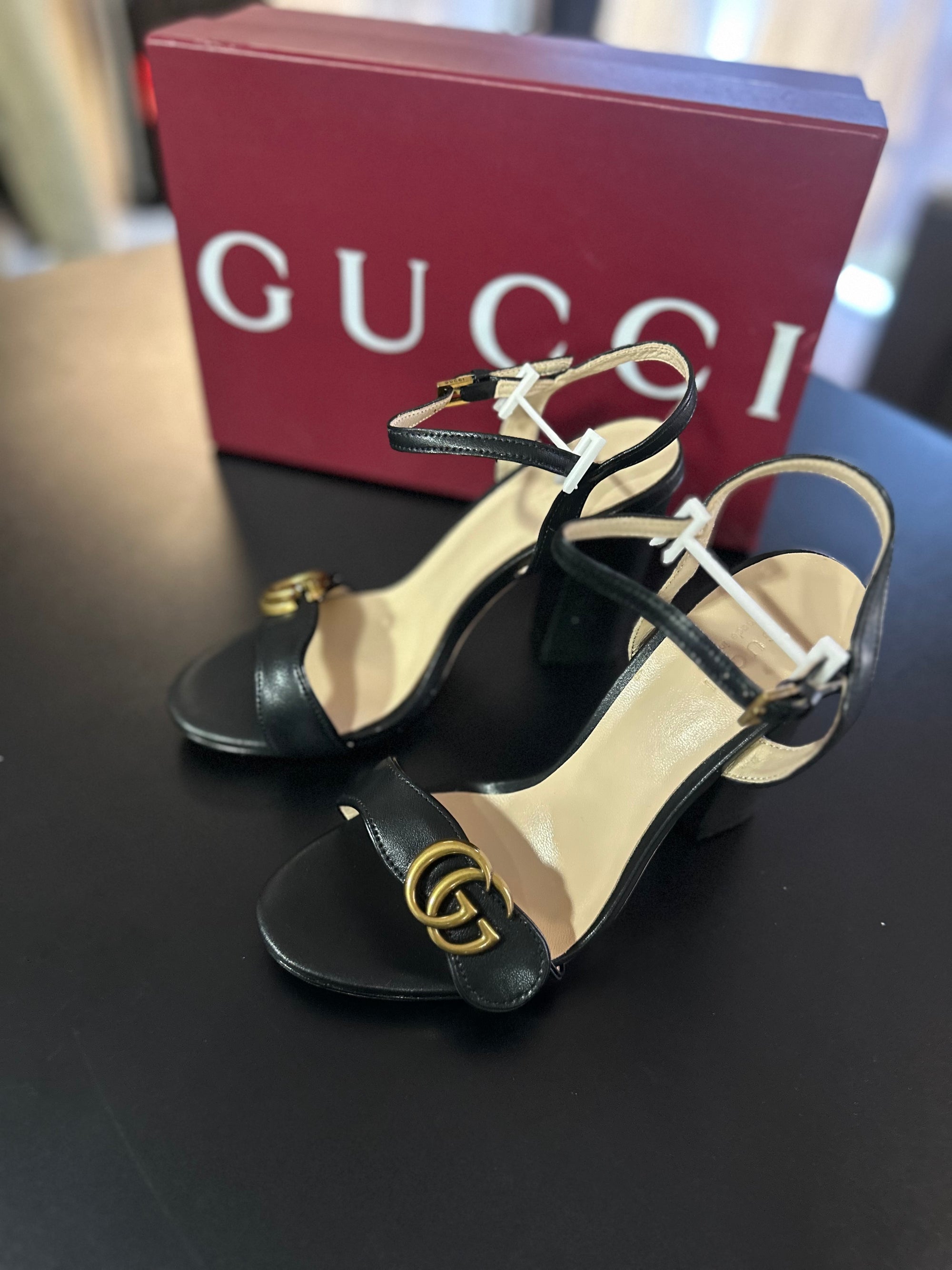 Salto Sandália Gucci GG Marmont