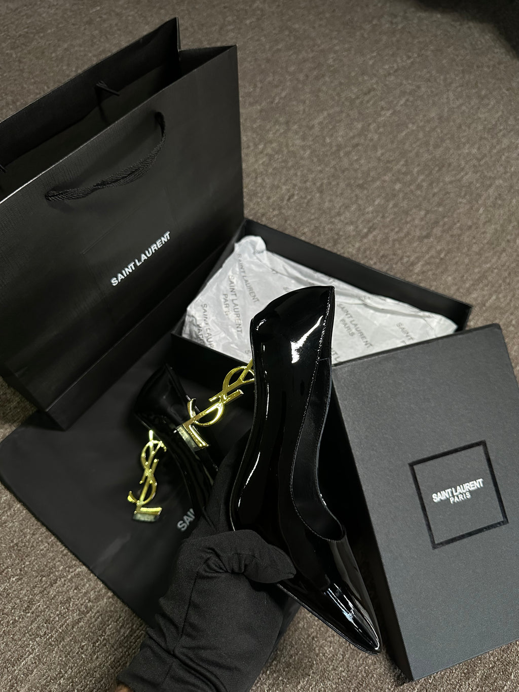 Salto YSL SCARPIN OPYUM EM COURO ENVERNIZADO