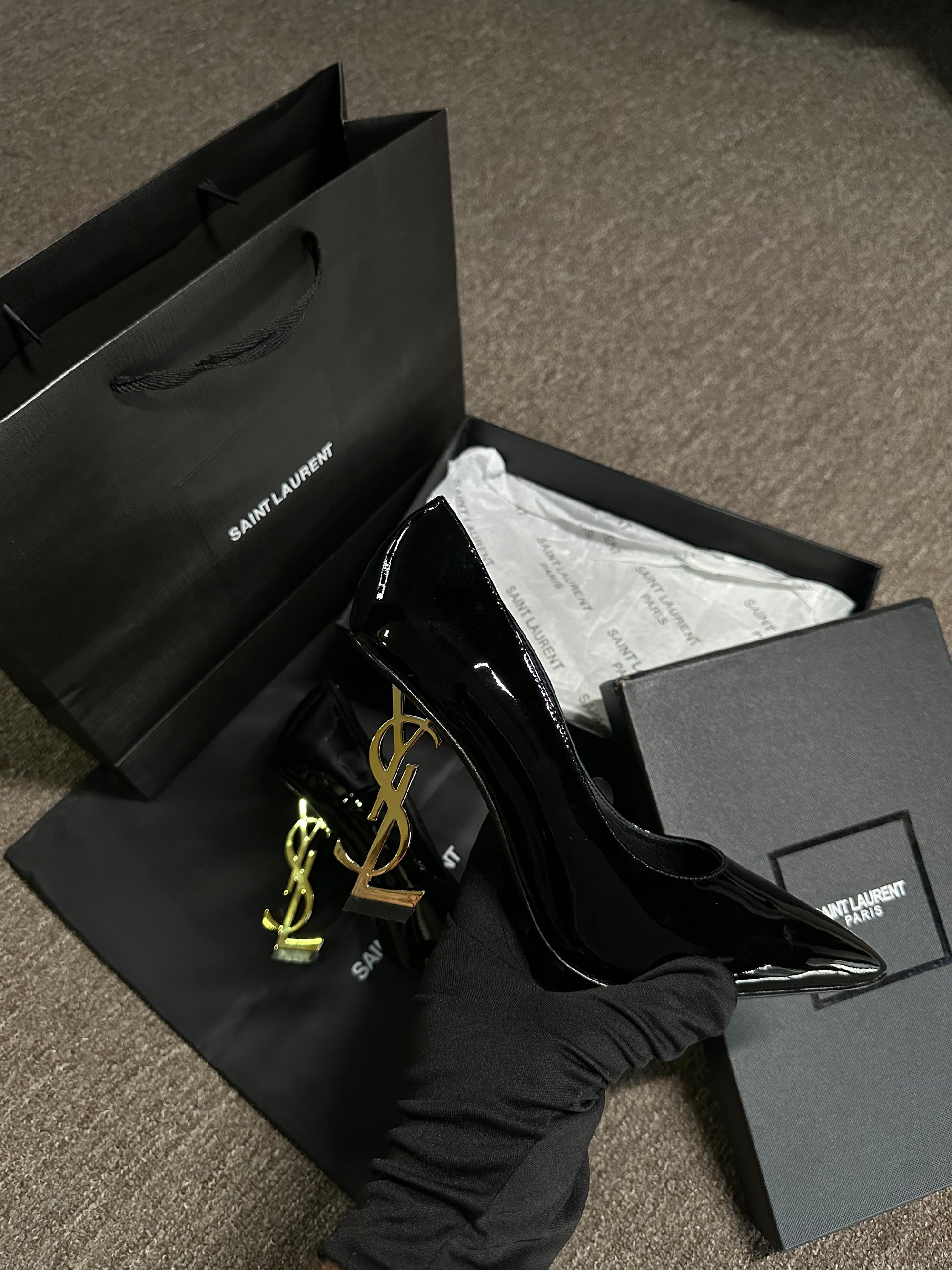 Salto YSL SCARPIN OPYUM EM COURO ENVERNIZADO