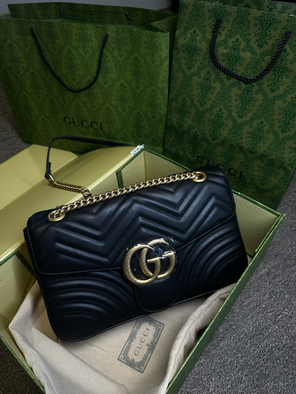 GUCCI bolsa tiracolo GG marmont média