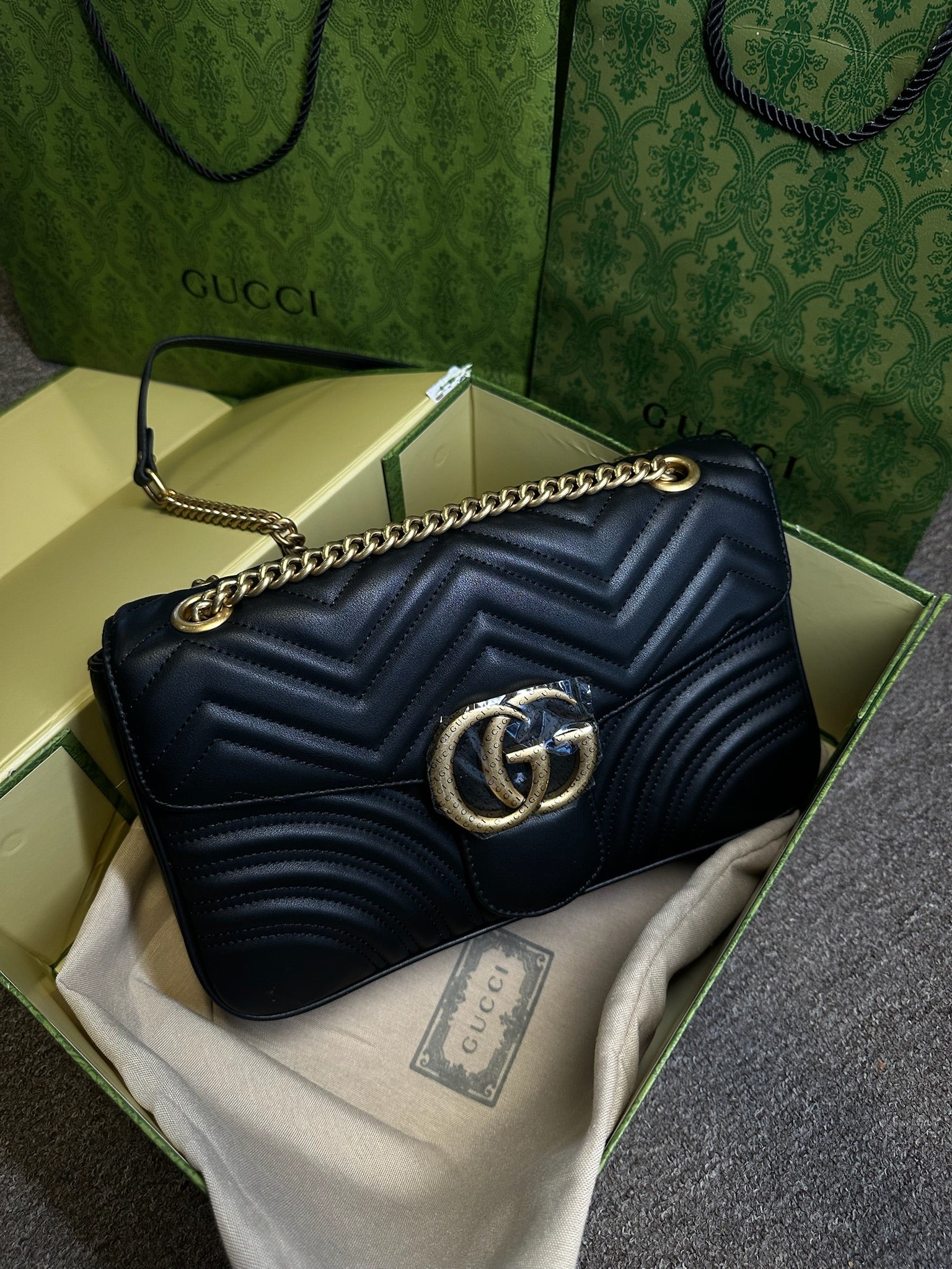 GUCCI bolsa tiracolo GG marmont média